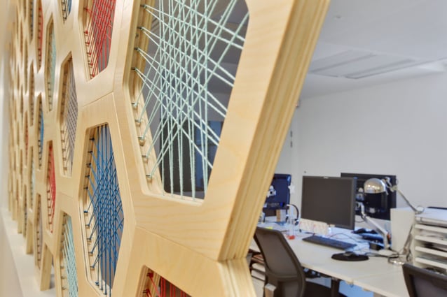 Cloisons sur mesure inspirée du metier à tisser 